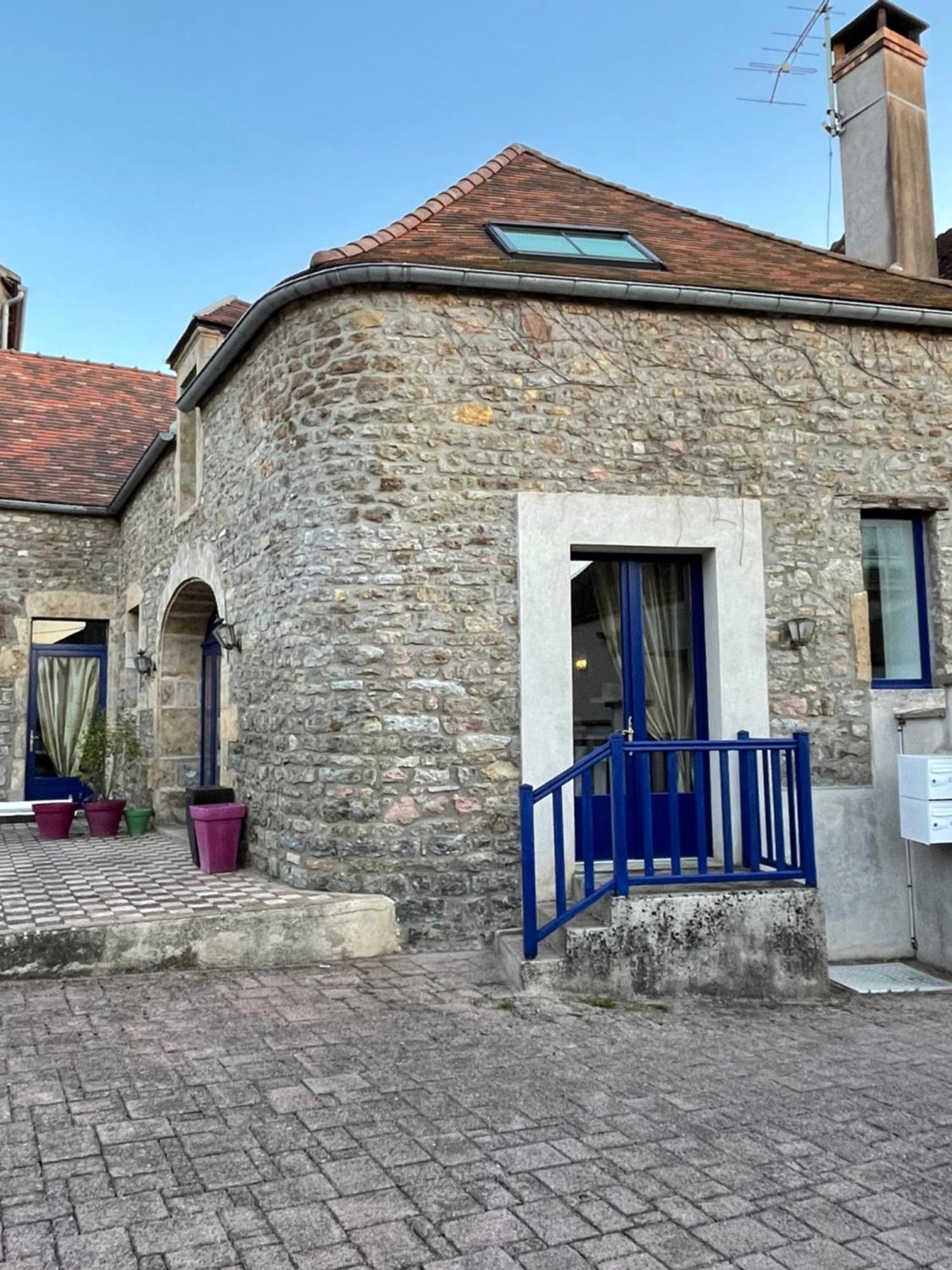 Hôtel du Commerce Semur-en-Auxois Exterior foto